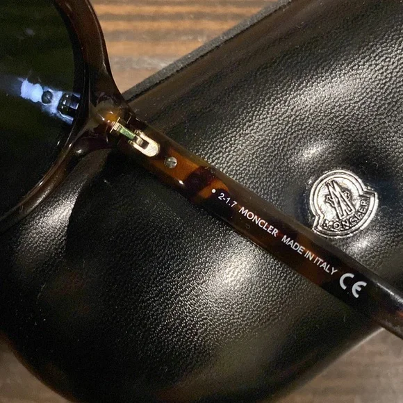 NEW Polarized Moncler Sunglasses ๐ ๐ฅ โ๏ธ - Picture 4 of 4
